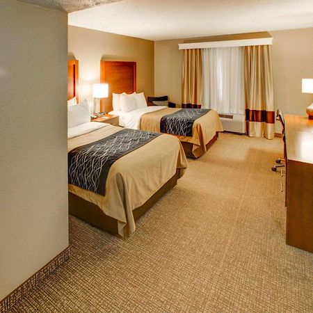 Comfort Inn Conference Center Churchill Exterior photo